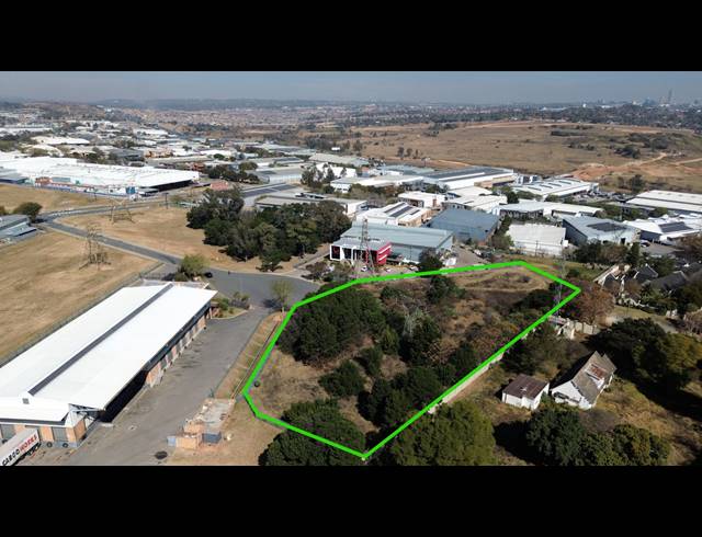 8,498M² VACANT LAND FOR SALE IN LINBRO PARK